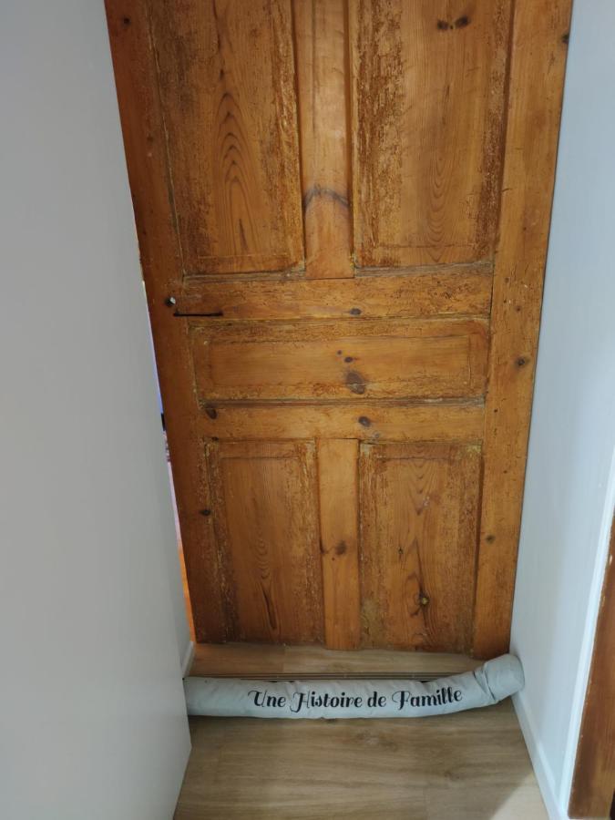 Maison Familiale Et Authentique Saint-Jacques-des-Blats Екстериор снимка